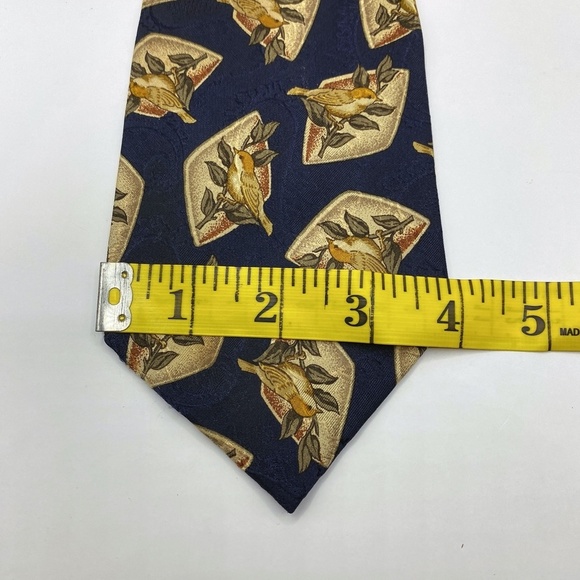 Burberrys of London Bird 100% Silk 4" Neck Tie - Picture 6 of 6